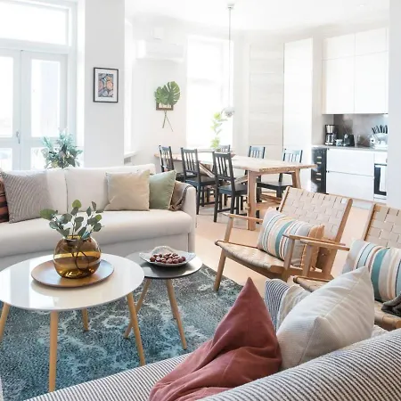 Luxury Penthouse, Sauna, Balcony, Aircon * Helsinky