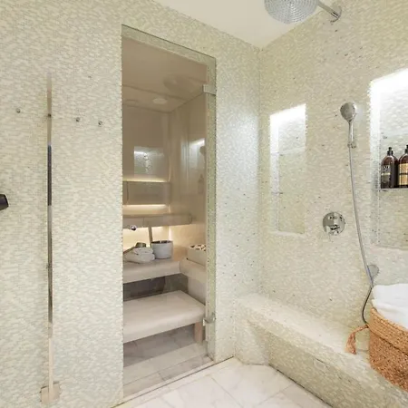 Luxury Penthouse, Sauna, Balcony, Aircon * Ελσίνκι