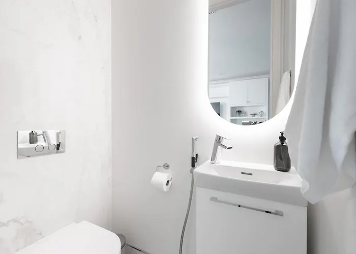 Luxury Penthouse, Sauna, Balcony, Aircon